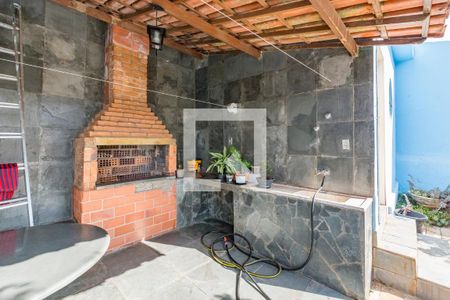 Casa à venda com 232m², 4 quartos e 4 vagas Casa à venda com 232m², 4 quartos e 4 vagasChurrasqueira