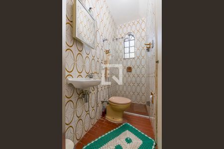 Casa à venda com 232m², 4 quartos e 4 vagas Casa à venda com 232m², 4 quartos e 4 vagasBanheiro da Suíte 2