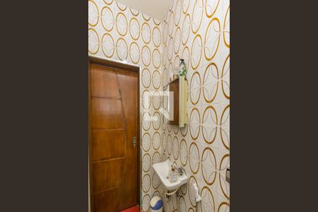 Casa à venda com 232m², 4 quartos e 4 vagas Casa à venda com 232m², 4 quartos e 4 vagasBanheiro da Suíte 2