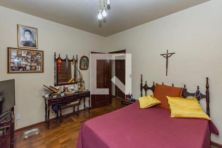 Casa à venda com 232m², 4 quartos e 4 vagas Casa à venda com 232m², 4 quartos e 4 vagasSuíte 1