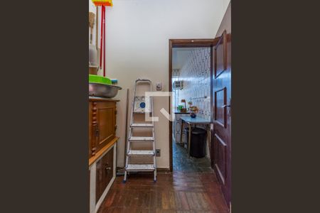 Casa à venda com 232m², 4 quartos e 4 vagas Casa à venda com 232m², 4 quartos e 4 vagasÁrea de Serviço