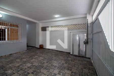 Casa à venda com 250m², 3 quartos e 2 vagas Casa à venda com 250m², 3 quartos e 2 vagasGaragem