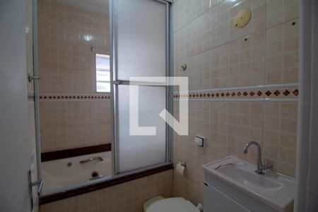 Casa à venda com 250m², 3 quartos e 2 vagas Casa à venda com 250m², 3 quartos e 2 vagasBanheiro da Suíte