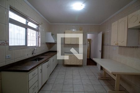 Casa à venda com 250m², 3 quartos e 2 vagas Casa à venda com 250m², 3 quartos e 2 vagasCozinha