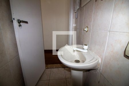 Casa à venda com 250m², 3 quartos e 2 vagas Casa à venda com 250m², 3 quartos e 2 vagasLavabo