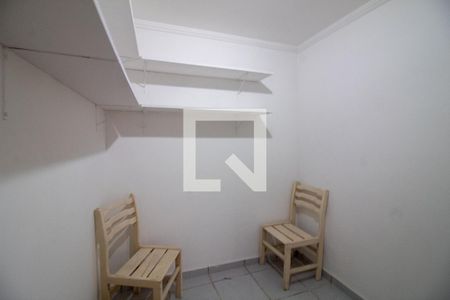 Casa à venda com 250m², 3 quartos e 2 vagas Casa à venda com 250m², 3 quartos e 2 vagasQuarto de Serviço