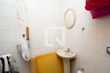 Casa à venda com 170m², 3 quartos e 3 vagasBanheiro de serviço