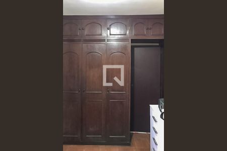 Casa à venda com 178m², 4 quartos e 3 vagas Casa à venda com 178m², 4 quartos e 3 vagasQuarto 4