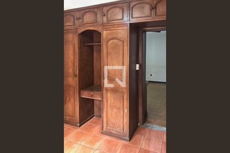 Casa à venda com 178m², 4 quartos e 3 vagas Casa à venda com 178m², 4 quartos e 3 vagasQuarto 2