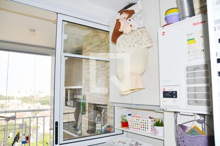 Apartamento à venda com 80m², 3 quartos e 2 vagas Apartamento à venda com 80m², 3 quartos e 2 vagasÁrea de serviço