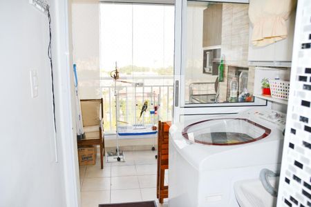 Apartamento à venda com 80m², 3 quartos e 2 vagas Apartamento à venda com 80m², 3 quartos e 2 vagasÁrea de serviço