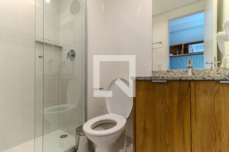 Banheiro de kitnet/studio para alugar com 1 quarto, 21m² em República, São Paulo