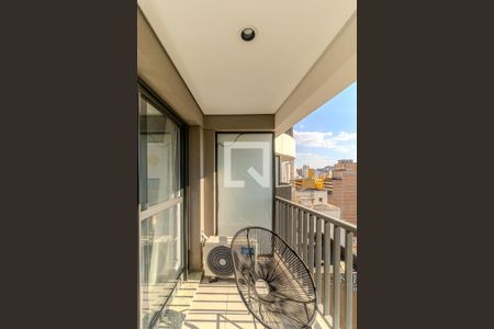 Varanda de kitnet/studio para alugar com 1 quarto, 21m² em República, São Paulo