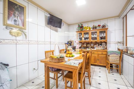 Casa à venda com 350m², 5 quartos e 3 vagas Casa à venda com 350m², 5 quartos e 3 vagasCopa e Cozinha