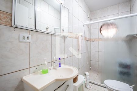 Casa à venda com 350m², 5 quartos e 3 vagas Casa à venda com 350m², 5 quartos e 3 vagasBanheiro 2