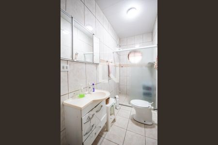 Casa à venda com 350m², 5 quartos e 3 vagas Casa à venda com 350m², 5 quartos e 3 vagasBanheiro 2