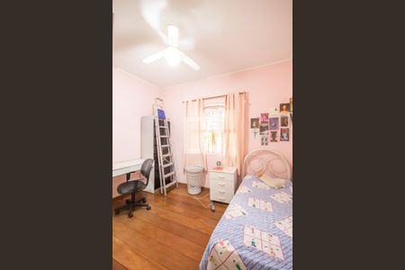 Casa à venda com 350m², 5 quartos e 3 vagas Casa à venda com 350m², 5 quartos e 3 vagasQuarto 3