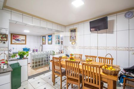 Casa à venda com 350m², 5 quartos e 3 vagas Casa à venda com 350m², 5 quartos e 3 vagasCopa e Cozinha