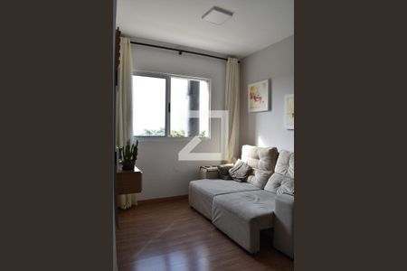 Sala de apartamento para alugar com 1 quarto, 34m² em Fanny, Curitiba