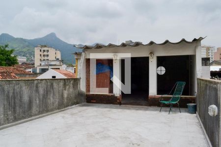 Casa à venda com 219m², 5 quartos e 3 vagas