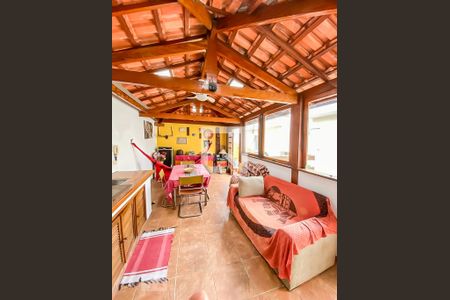 Casa à venda com 200m², 3 quartos e 2 vagas