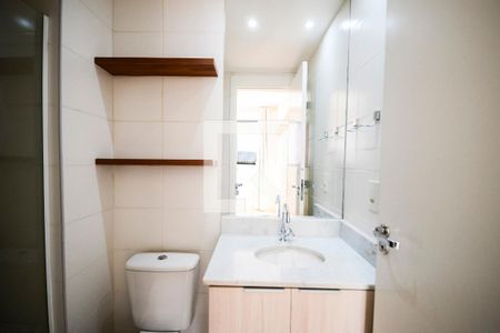 Apartamento para alugar com 55m², 2 quartos e 1 vaga Apartamento para alugar com 55m², 2 quartos e 1 vagaBanheiro da Suíte