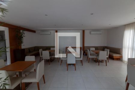 Apartamento para alugar com 55m², 2 quartos e 1 vaga Apartamento para alugar com 55m², 2 quartos e 1 vagaÁrea comum - Salão de festas
