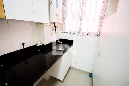 Apartamento para alugar com 55m², 2 quartos e 1 vaga Apartamento para alugar com 55m², 2 quartos e 1 vagaCozinha e Área de Serviço