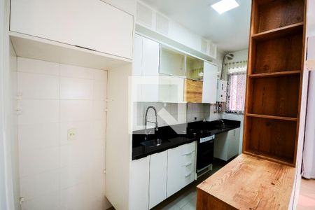 Apartamento para alugar com 55m², 2 quartos e 1 vaga Apartamento para alugar com 55m², 2 quartos e 1 vagaCozinha e Área de Serviço