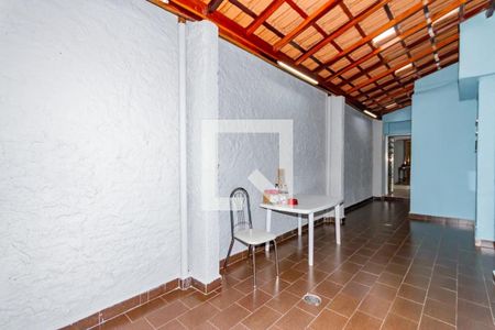 Casa à venda com 275m², 2 quartos e 1 vaga