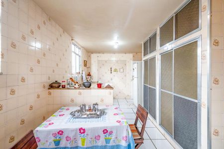 Casa à venda com 170m², 3 quartos e 3 vagas