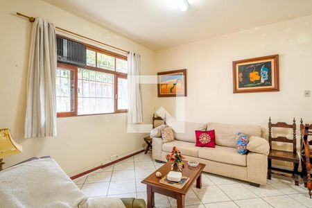 Casa à venda com 170m², 3 quartos e 3 vagas