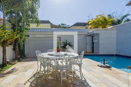 Casa à venda com 430m², 3 quartos e 3 vagas