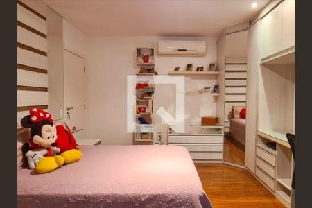 Casa à venda com 4 quartos, 720m² em Barra da Tijuca, Rio de Janeiro