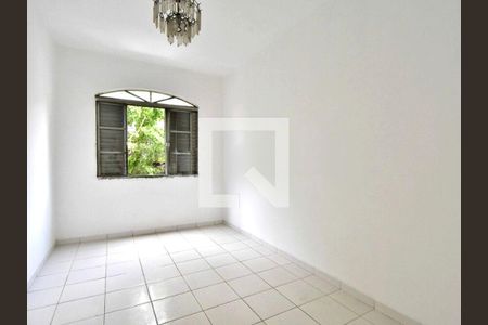 Casa à venda com 280m², 4 quartos e sem vaga