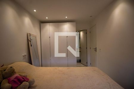 Apartamento à venda com 140m², 2 quartos e 2 vagas Apartamento à venda com 140m², 2 quartos e 2 vagasSuíte