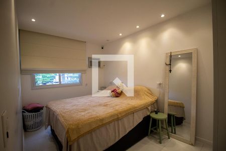 Apartamento à venda com 140m², 2 quartos e 2 vagas Apartamento à venda com 140m², 2 quartos e 2 vagasSuíte