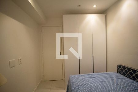 Apartamento à venda com 140m², 2 quartos e 2 vagas Apartamento à venda com 140m², 2 quartos e 2 vagasQuarto