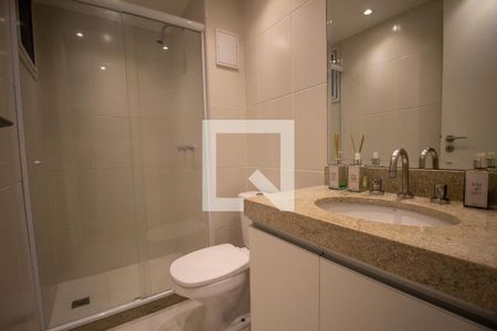 Apartamento à venda com 140m², 2 quartos e 2 vagas Apartamento à venda com 140m², 2 quartos e 2 vagasBanheiro Social