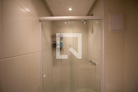 Apartamento à venda com 140m², 2 quartos e 2 vagas Apartamento à venda com 140m², 2 quartos e 2 vagasBanheiro da Suíte