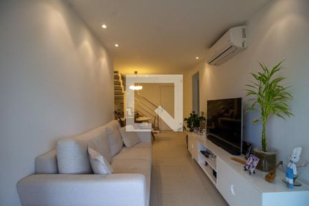 Apartamento à venda com 140m², 2 quartos e 2 vagas Apartamento à venda com 140m², 2 quartos e 2 vagasSala