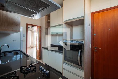 Cozinha de apartamento para alugar com 2 quartos, 66m² em Pinheiros, São Paulo