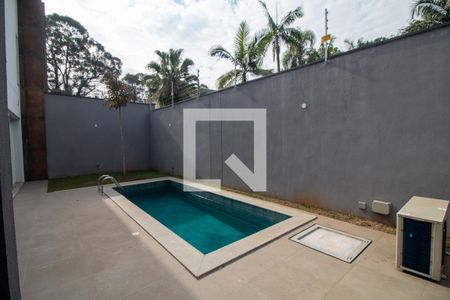 Casa à venda com 416m², 3 quartos e 2 vagasPiscina