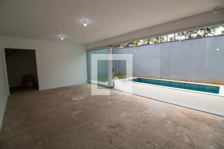 Sala de casa à venda com 3 quartos, 416m² em Jardim dos Estados, São Paulo