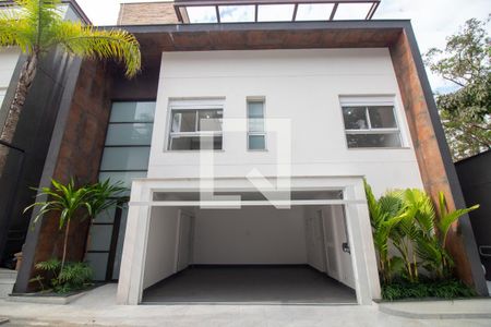 Casa à venda com 416m², 3 quartos e 2 vagasFachada Interna