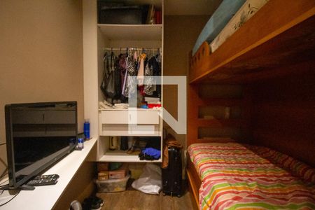 Apartamento à venda com 205m², 4 quartos e 2 vagas Apartamento à venda com 205m², 4 quartos e 2 vagasQuarto 2