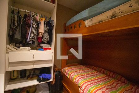 Apartamento à venda com 205m², 4 quartos e 2 vagas Apartamento à venda com 205m², 4 quartos e 2 vagasQuarto 2