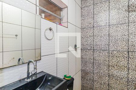 Casa à venda com 120m², 3 quartos e sem vaga Casa à venda com 120m², 3 quartos e sem vagaBanheiro Casa 2