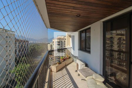 Apartamento à venda com 318m², 3 quartos e 2 vagasSuíte 2 - Varanda