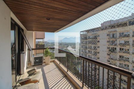 Apartamento à venda com 318m², 3 quartos e 2 vagasSuíte 2 - Varanda